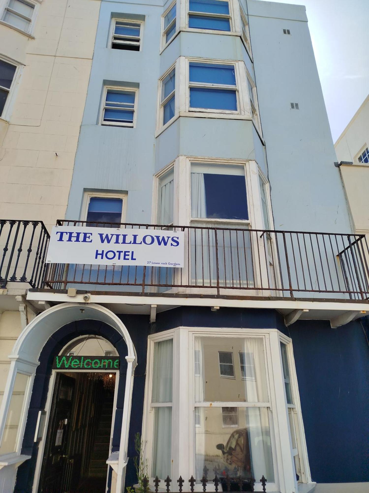 The Willows 2*